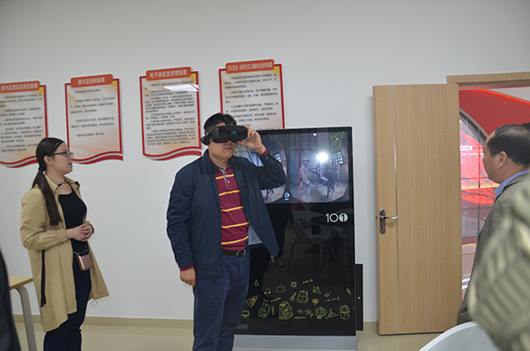 不忘初心跟黨走——參觀福興經(jīng)濟(jì)開發(fā)區(qū)政治生活館