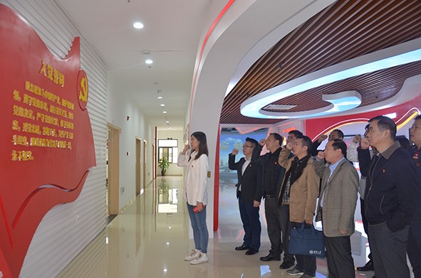 不忘初心跟黨走——參觀福興經(jīng)濟(jì)開(kāi)發(fā)區(qū)政治生活館